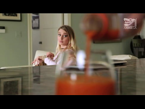 ❤️ Rapariga boazona com mamas grandes e ratas apertadas fica com piça de perdedor, mas muito dura ️❌ Apenas porno em porno pt.pornplaybb.ru